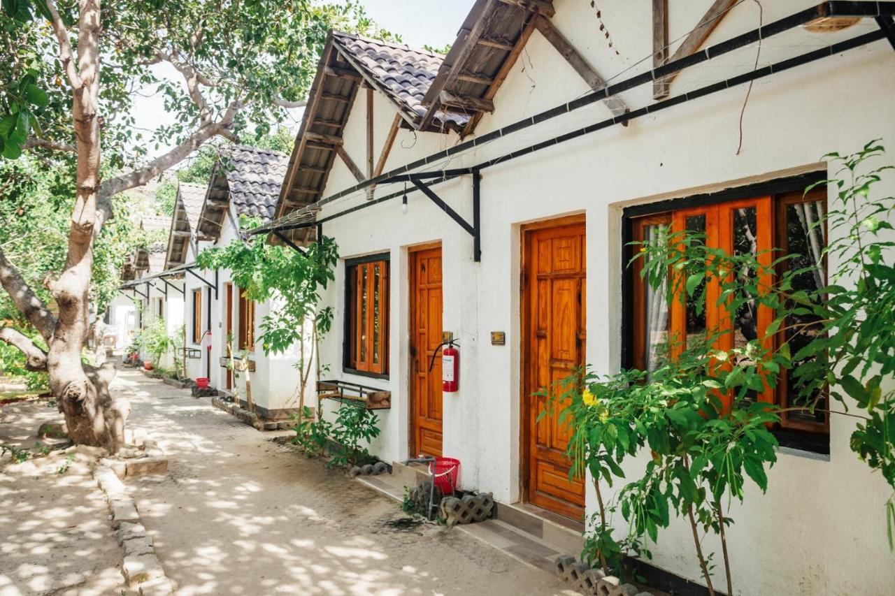 Villa Dao Hoa Vang Cam Ranh - Venuestay Eksteriør billede